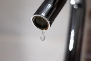 Примводоканал отключит воду на Верхнепортовой и Нижнепортовой 1 июня primvodokanal otklyuchit vodu na verhneportovoj i nizhneportovoj 1 iyunya-lessontime-ru-0
