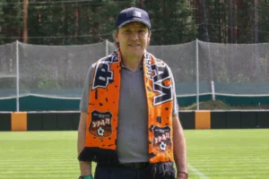 sergej yuran naznachen glavnym trenerom urala vmesto vasiliya berezuczkogo-lessontime-ru-0