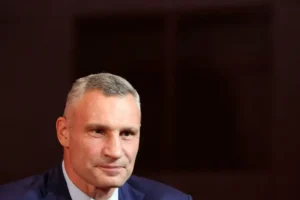 synovya klichko v londone a kiev na grani vitalij pod ognem kritiki-lessontime-ru-0