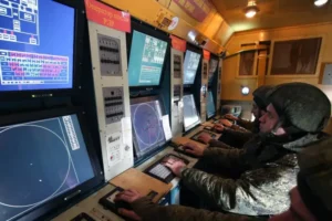 yaroslavskij npz atakovali bolee 70 bespilotnikov vsu za odnu noch-lessontime-ru-0