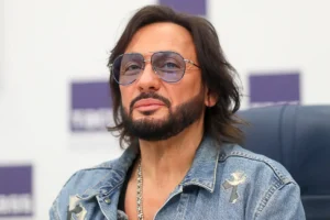 stas mihajlov rasstalsya s zhenoj i smenil pomoshhniczu-lessontime-ru-0