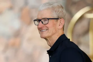 Тим Кук попрощался с должностью генерального директора Apple tim kuk poproshhalsya s dolzhnostyu generalnogo direktora -lessontime-ru-0