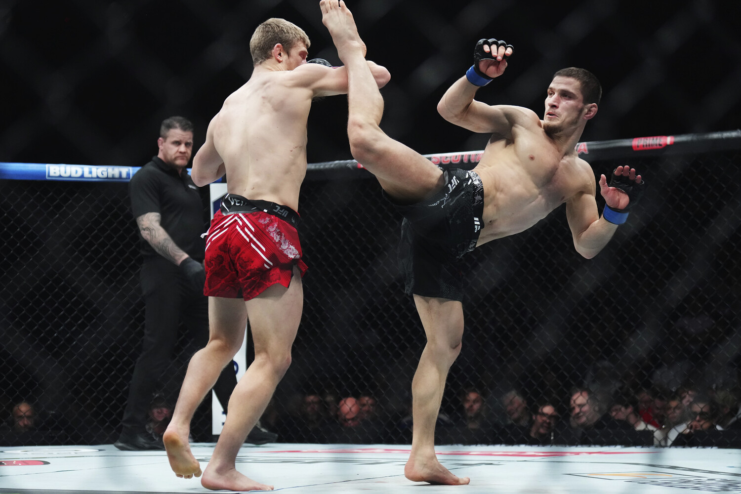 Захватывающий поединок Евлоева и Стерлинга в UFC назначен на декабрь 9e6fc80c-c02c-460e-b474-f8821bbb6343-674ba702