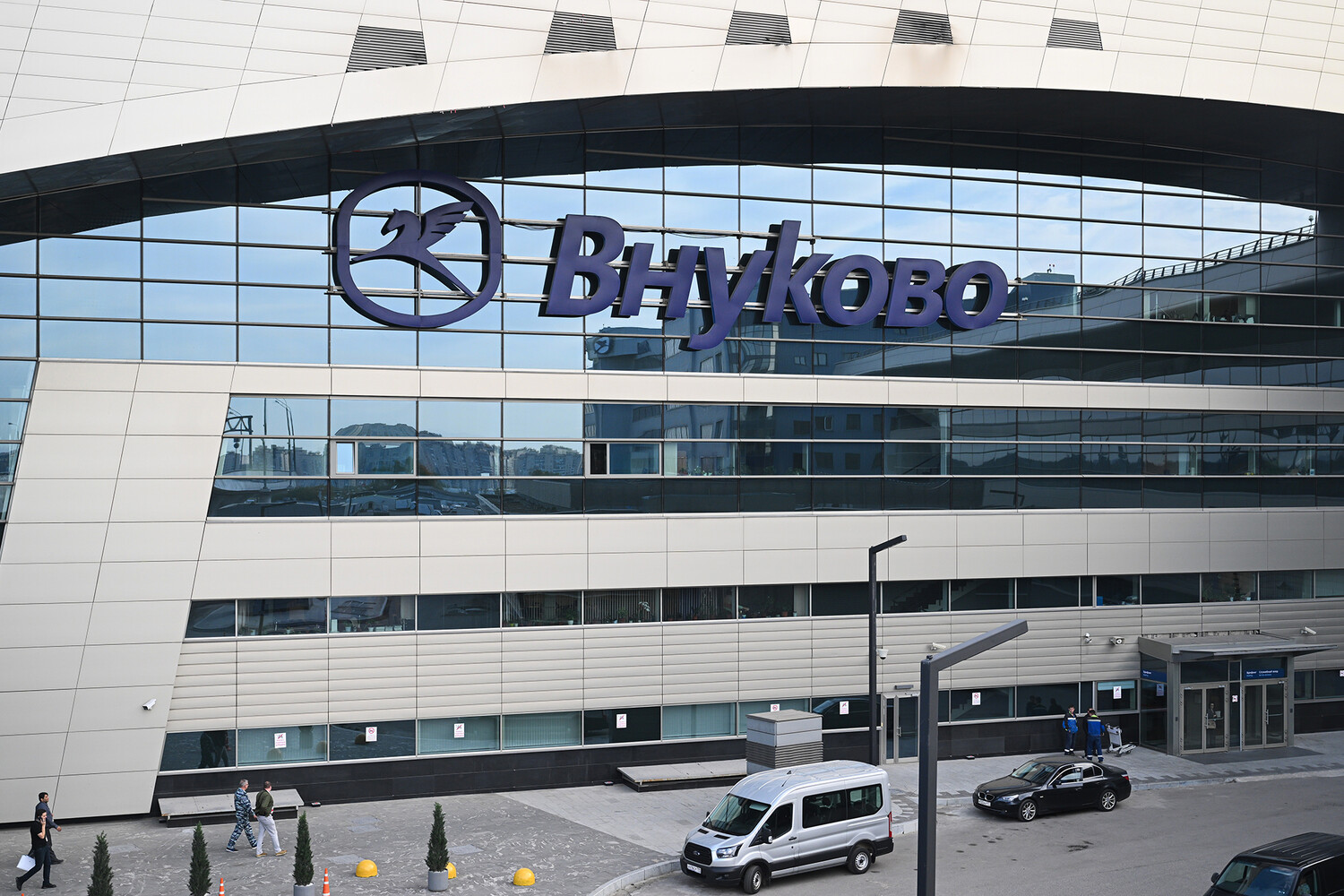 Временное закрытие аэропорта Внуково: причины и последствия b4c7a497-b1e8-4d4e-82ae-4c6288292f3c-674b9cd7