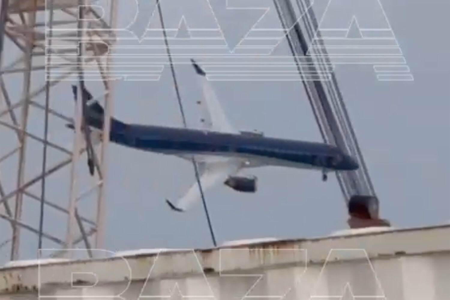 Драматическое спасение пассажиров: Тайна падения азербайджанского лайнера раскрыта 33712ab5-fd67-4539-a38d-1e4dc68a744d-67c4800d