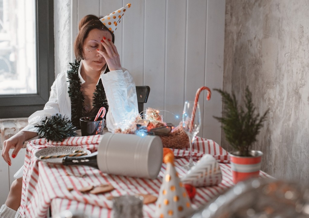 Как избежать неприятного похмелья после новогоднего праздника: советы эксперта 794eddd0-718e-421d-9dde-1a0fbf6218c5-67bf156a