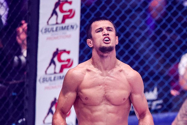 Усман Нурмагомедов одержал яркую победу в турнире PFL 1f2a4129-2654-4115-aaa9-4aa19346322d-67e92fdc