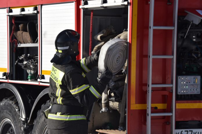 Профессионализм свердловских пожарных помог спасти жизни и предотвратить серьезные последствия 2e041ab3-7ae8-4828-bf99-dbf492e76a87-67d9a04f
