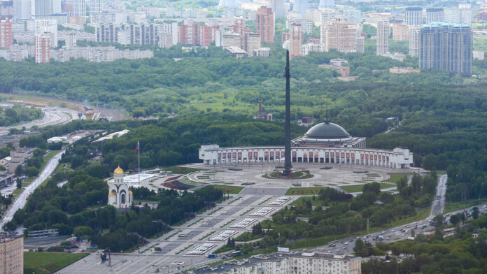 Чемпионат по поеданию мороженого на смотровой площадке Panorama360