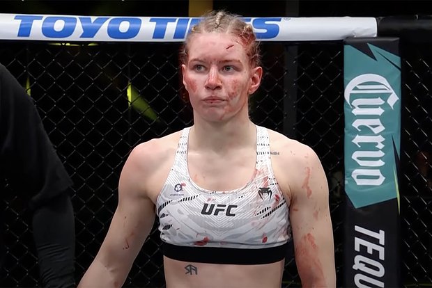 Эмоциональная реакция российской спортсменки после напряженного боя на UFC Vegas 101 60f91a2b-ca73-4d91-86ad-3ffbc08de080-67d6aac2