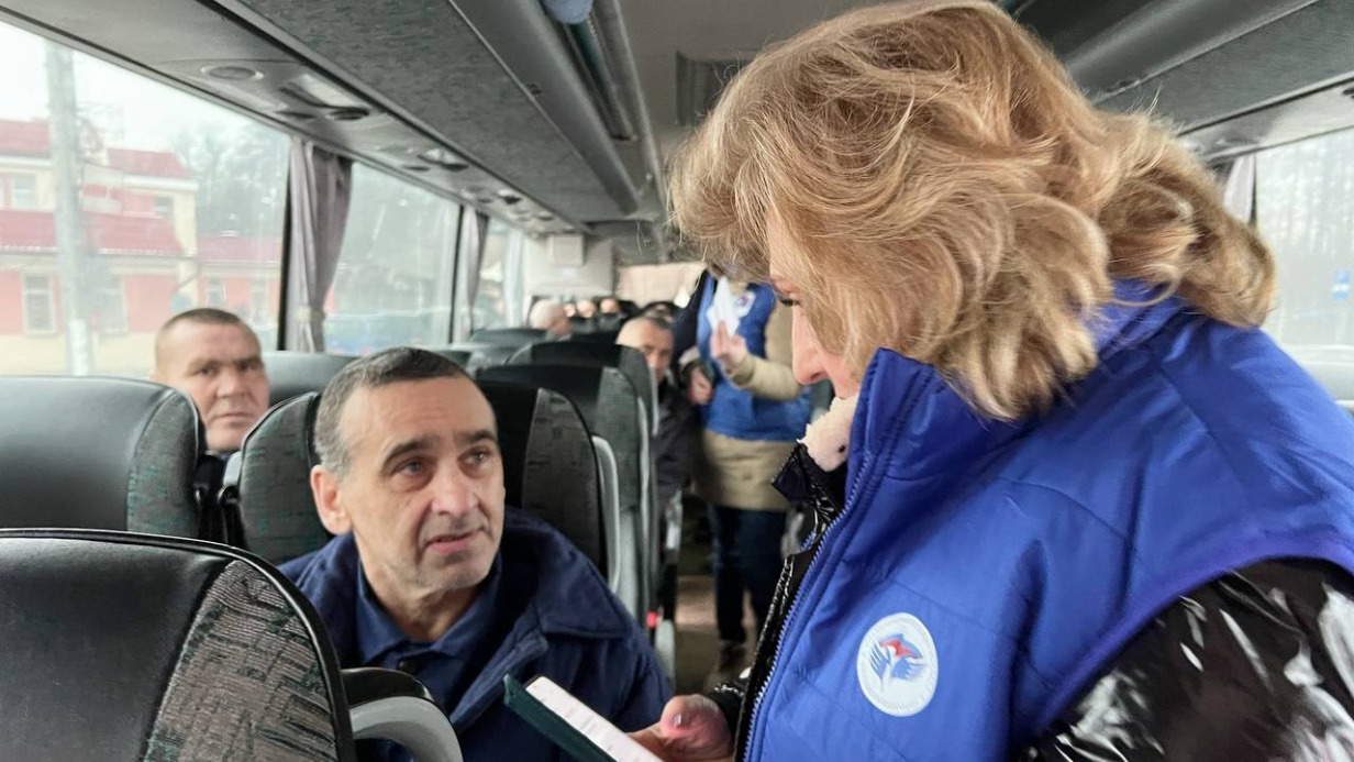 Долгожданное возвращение российских солдат из украинского плена 647ce4b7-2e04-41d1-8cef-3245f7a31cb1-67dafcd3