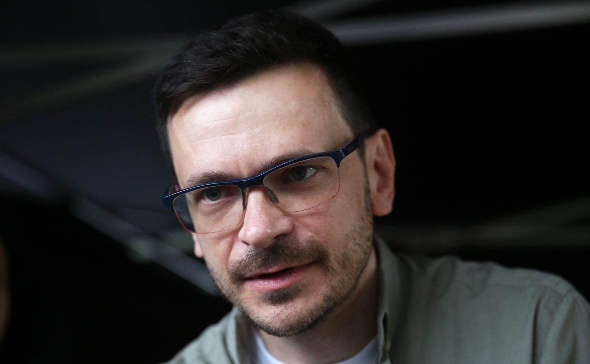 Правоохранители нагрянули с обыском к семье оппозиционера 68620389-0d7e-4da0-a22c-ea041bfefba8-67dd9bb5