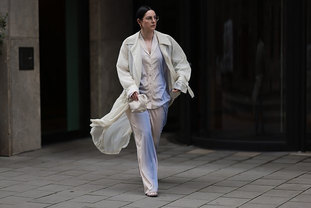 Пижамный тренд меняет модную индустрию 2025 8ae009f5-fada-4fb9-afef-6db59cab2b89-67e5a06d