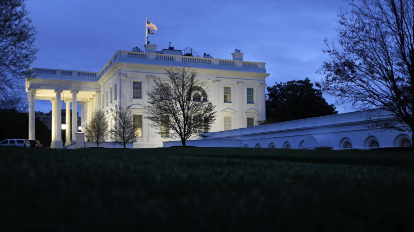 Белый дом заявил, что команда Байдена тратила бюджет США, как «пьяные матросы»