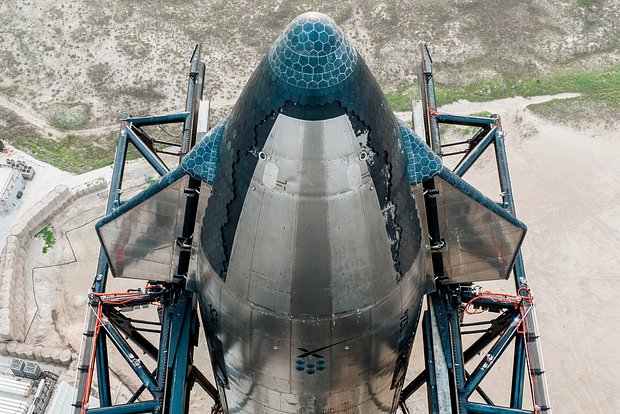 SpaceX анонсировала захватывающий старт Starship в начале 2025 года 990df85e-9c3b-4a20-b000-c3bca6856b4b-67d3828e