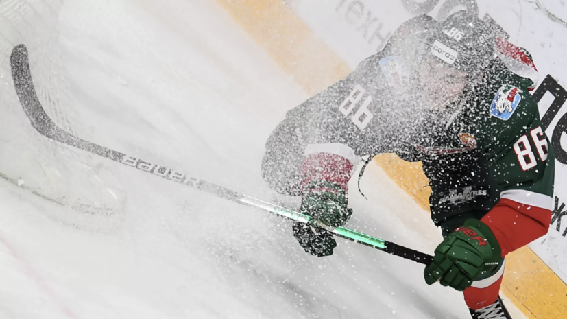 В КХЛ высказались по поводу необычного инцидента с телефоном хоккеиста во время матча a54ae67c-d1b1-4cbd-81d8-9678d2e03ee9-67cf6114