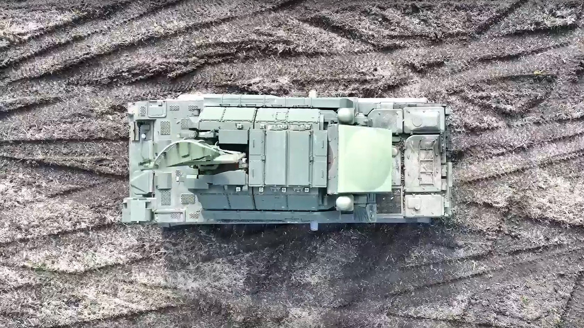 Героический подвиг добровольца в пылающей ловушке afa4e37a-2d76-44bc-a55b-af99aeb02710-67e3cdbb