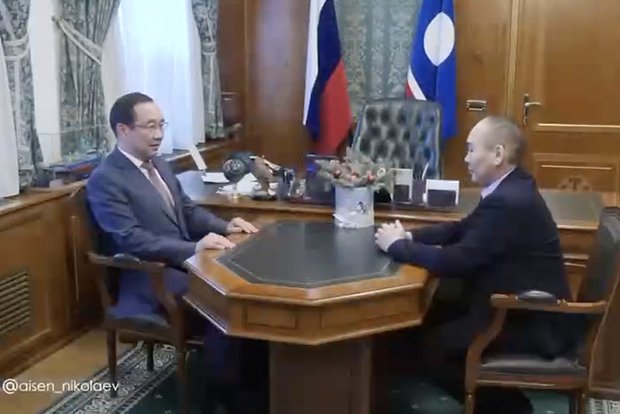 Легендарный боец получил особый дар от главы Якутии после героического поединка dfc24a8e-178c-4f98-9cb1-19361cb38673-67d5661b