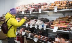 Роспотребнадзор усилил контроль за качеством товаров в магазинах «Светофор» 02725a6a-3058-4d13-b6b1-9f5e3b4b4f9f-680b31ac