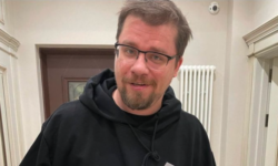 Харламов раскрыл секрет гармонии в браке с Ковальчук 02eb44ba-05bf-427d-ba78-fd62376f536a-680816e6