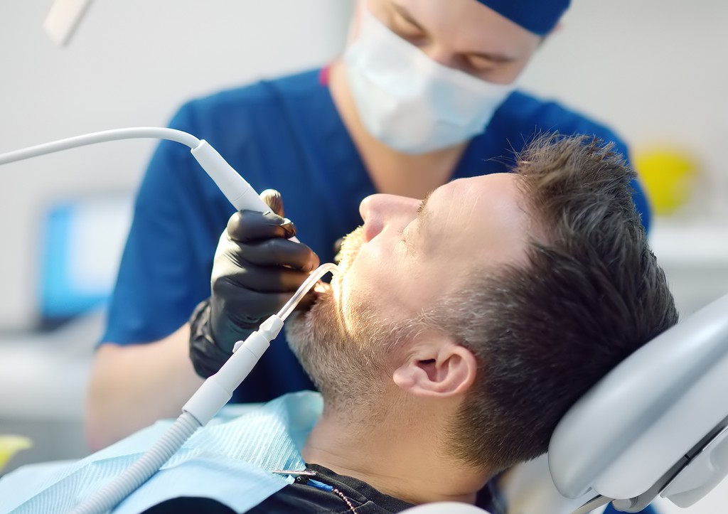 В Роспотребнадзоре объяснили, когда нужно обращаться к стоматологу