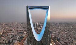 В разгар тайных переговоров Киев готовит сенсационный визит в королевство 0be521f6-fb2c-4d1b-90bc-f63109874029-68055542