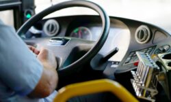 Конфликт в общественном транспорте Челябинска привел к травме водителя 15ee50d6-3c65-4c07-b668-46a128ddd543-67f3ed92