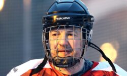 Происшествие с известным спортивным комментатором в Новосибирске 199f77cd-b279-4f9b-b64b-3851b1ffff7f-67fc1ed9