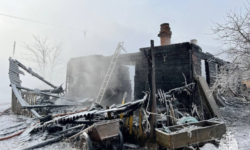 Пожар в частном доме села Ясное 3bb314a9-99bd-4eb9-baca-24e5ab5808c2-67fd0103