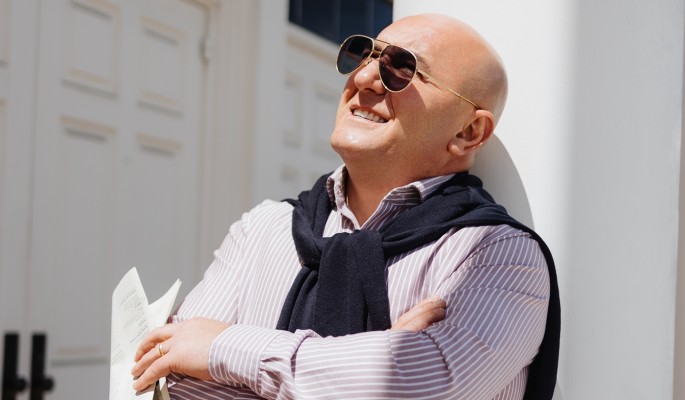 Как развивать бизнес в период кризиса: разговор с экспертом Юрием Шекояном