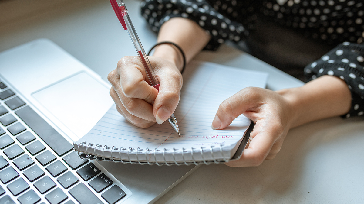 Депутат предложила ввести четырехдневную рабочую неделю для мам