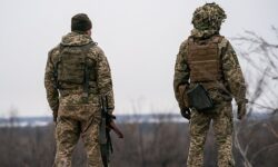 Героический переход российских десантников через ледяную реку ради спасения мирных жителей 48da1e66-295f-47f0-992f-3ae5dc231181-67ff63a2