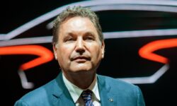 Бывшие гиганты готовы к реванду на российских дорогах 61844bb4-c36f-4a60-a140-e38dd33c5835-67fed2a7