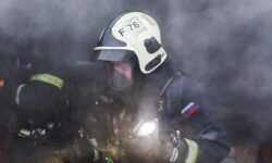 Мощный взрыв и пожар на нефтехранилище после удара беспилотника 75d8d049-3615-40a9-946f-c778bc5f1856-67f5f898