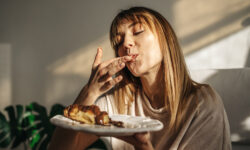 Сладкое желание после еды получило научное объяснение 7da94430-26fe-41ef-adcc-68e338d3a9c4-68059a13