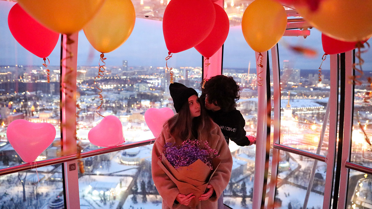 Стало известно, сколько москвичи потратят на подарки в День всех влюбленных