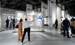 Наследие Глазунова представили на уникальной выставке в Зарядье 9d9214bc-914f-48bc-ad72-f5377a4f1905-67ffce5e