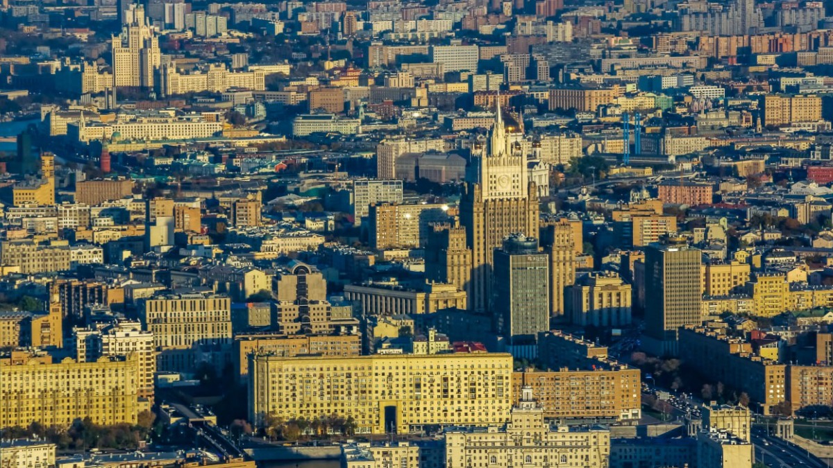 В Москве стартовали работы в рамках программы капремонта многоквартирных домов 2025 года