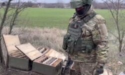 Крупный арсенал боеприпасов обнаружен при зачистке освобожденных территорий a3d2420a-8add-481c-97d9-66186cd3f06b-680a275d