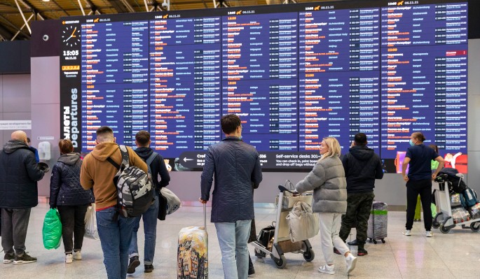 "Полететь сможет не каждый": жесткое решение авиакомпаний грозит печальным исходом