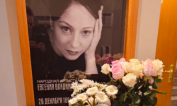 Вещи из гримерной Евгении Добровольской обрели новый смысл veshhi iz grimernoj evgenii dobrovolskoj obreli novyj smysl-ul-rks-ru-174044852000-0