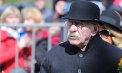 Александр Розенбаум передал творческое наследие в Вконтакте в дни новых начинаний aleksandr rozenbaum peredal tvorcheskoe nasledie v vkontakte v dni novyh nachinanij-ul-rks-ru-174308621400-0