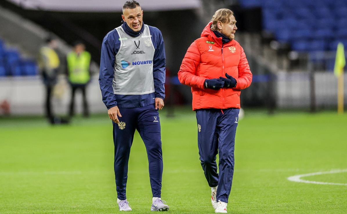 Артем Дзюба и Валерий Карпин (Михаил Синицын / ТАСС)