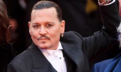 Джонни Депп триумфально вернулся на Каннский кинофестиваль с драмой Фаворитка dzhonni depp triumfalno vernulsya na kannskij kinofestival s dramoj favoritka-ul-rks-ru-174283860900-0