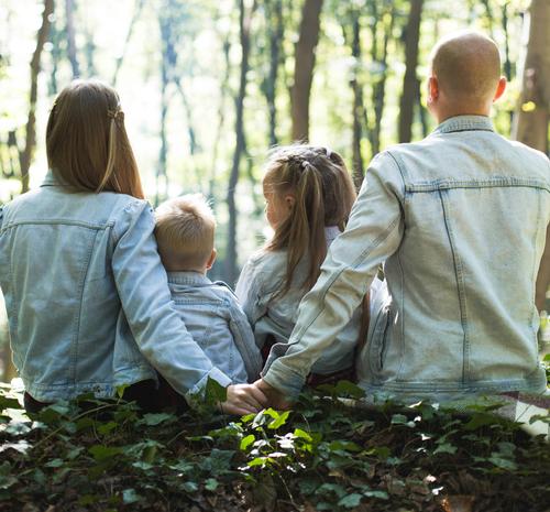 Экономист Зубец: дарить каждой семье квартиру при рождении ребёнка невозможно