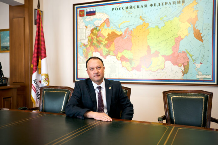 Грантовая поддержка преобразует гражданскую активность в России — эксперт Президентской академии на Урале-0