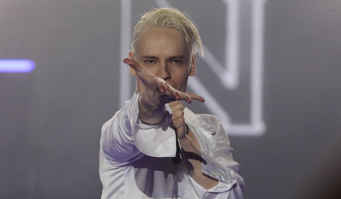 SHAMAN лично занимается созданием сценических образов