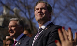 Майк Уолтц предостерегает США о третьей мировой из-за споров вокруг Крыма и позиции Зеленского majk uoltcz predosteregaet ssha otretej mirovoj izza sporov vokrug kryma i poziczii zelenskogo-ul-rks-ru-174214585300-0