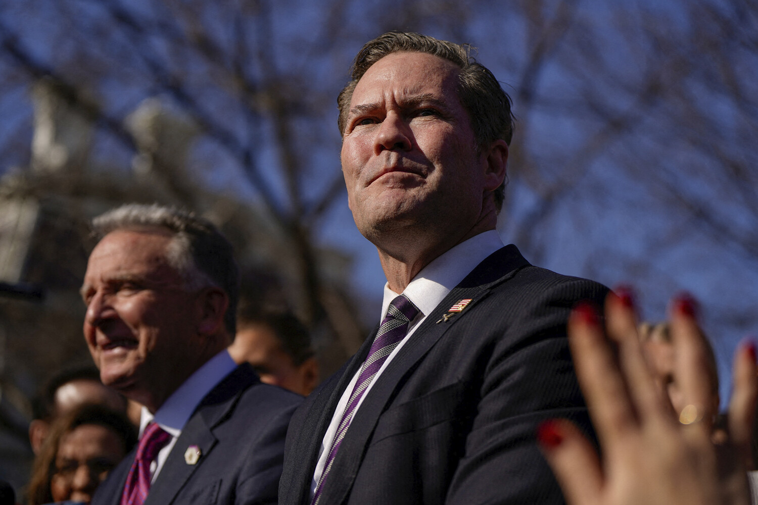 Майк Уолтц предостерегает США о третьей мировой из-за споров вокруг Крыма и позиции Зеленского-0