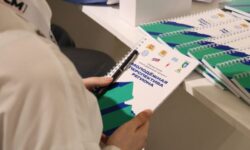 Молодежь Среднего Урала строит будущее с проектом Молодежная перспектива региона molodezh srednego urala stroit budushhee s proektom molodezhnaya perspektiva regiona-ul-rks-ru-174222466900-0